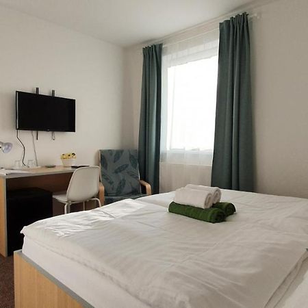 Penzion Amfik Bukovina Popovice  Kültér fotó