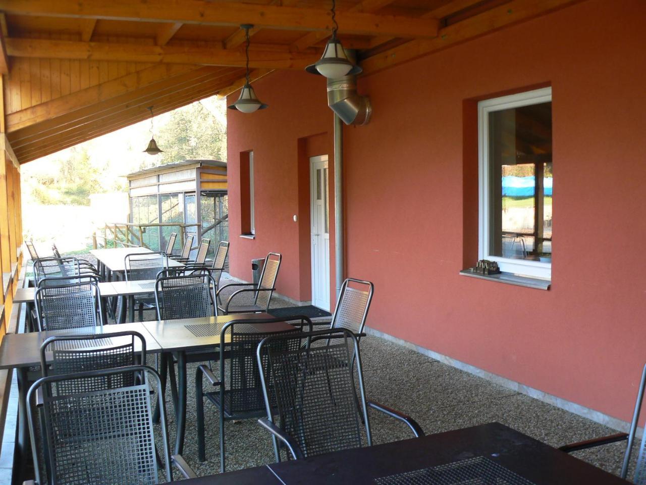 Penzion Amfik Bukovina Popovice  Kültér fotó