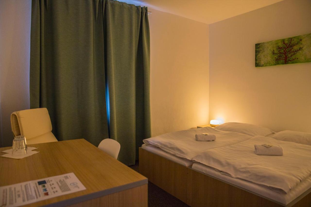 Penzion Amfik Bukovina Popovice  Kültér fotó